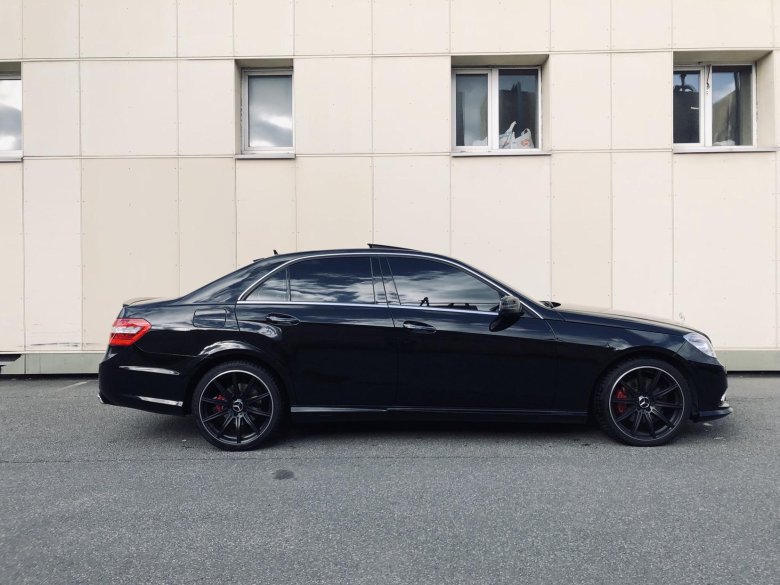 Мерседес w212 amg черный