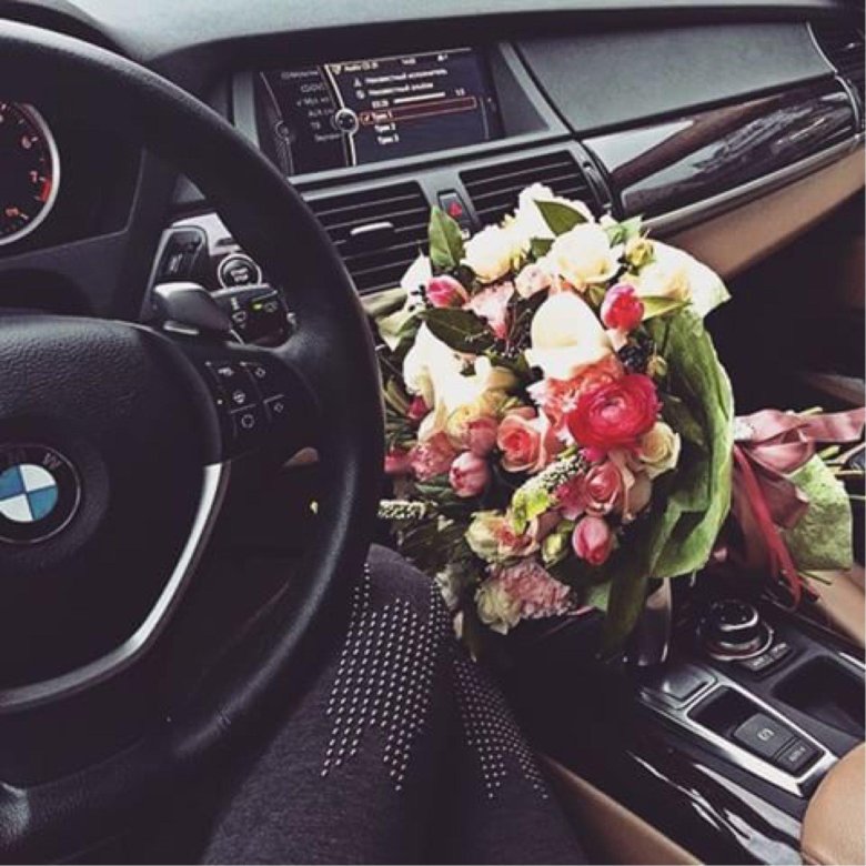 Цветы в бмв