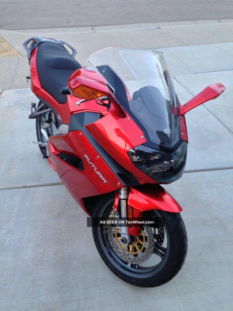 Aprilia rst 1000 futura