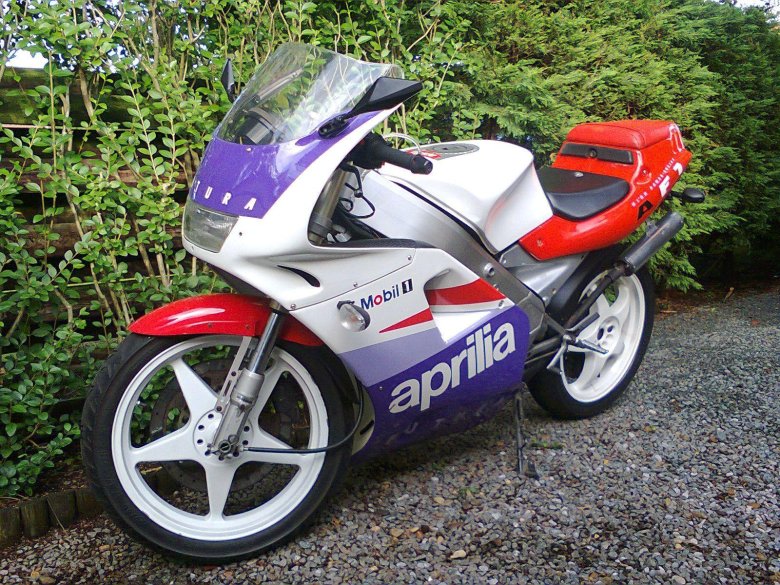 Априлия спорт