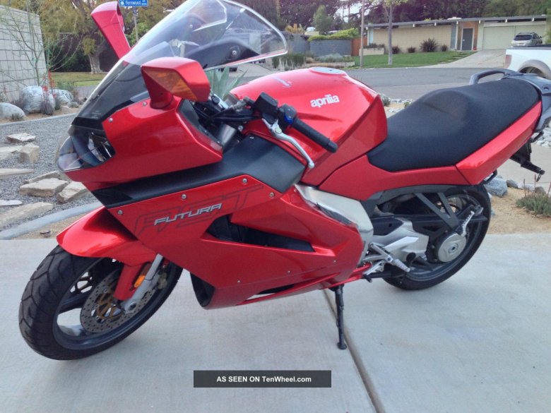 Aprilia rst futura 2004 1000