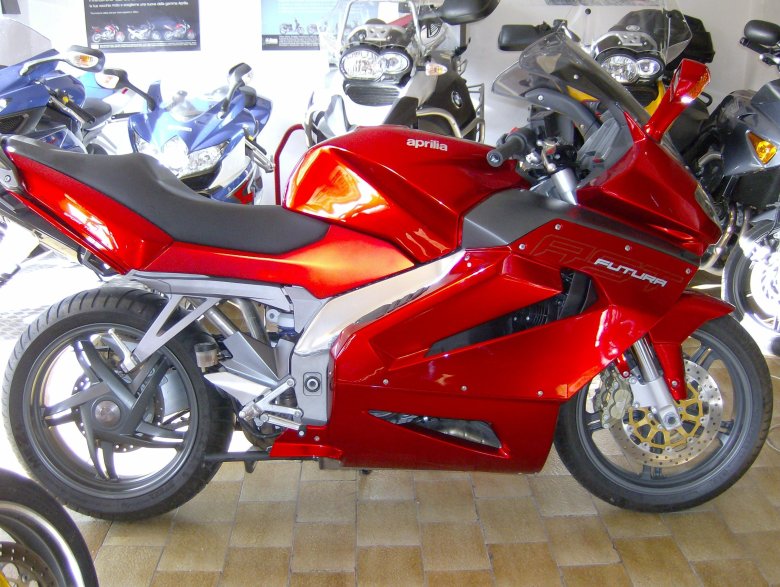 Aprilia rst futura 2004 1000
