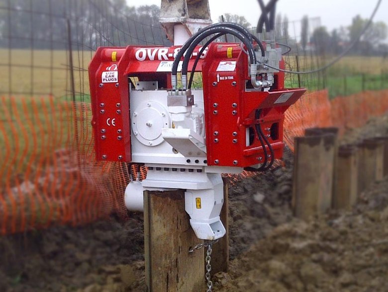 Вибропогружатель для свай