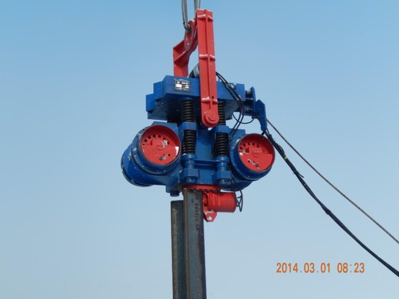 Вибропогружатель в-11.44