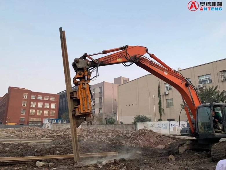 Вибропогружатель с боковым захватом atb55b