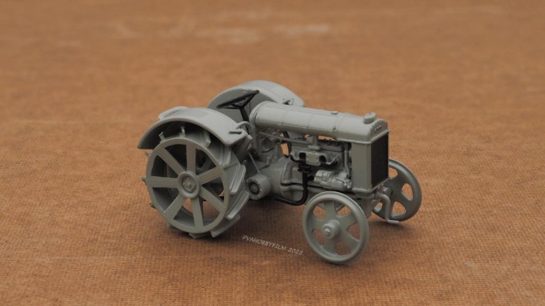 Коллекционная модель трактор