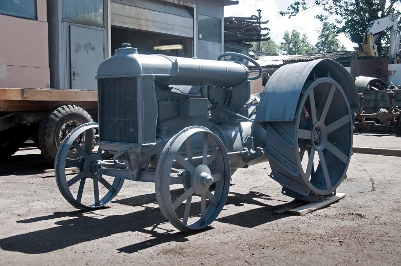 Фордзон-путиловец трактор универсал