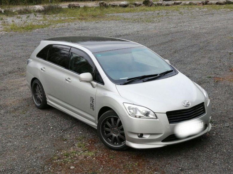 Toyota mark x zio 2010