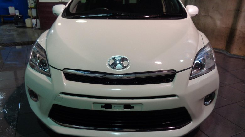 Тойота ист 2011 год белая