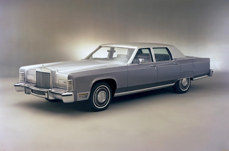 Машина линкольн континенталь