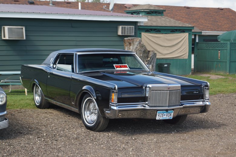 Lincoln continental mark iii