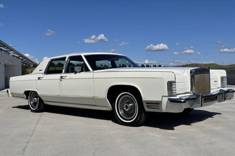 Lincoln continental 1979 mark v