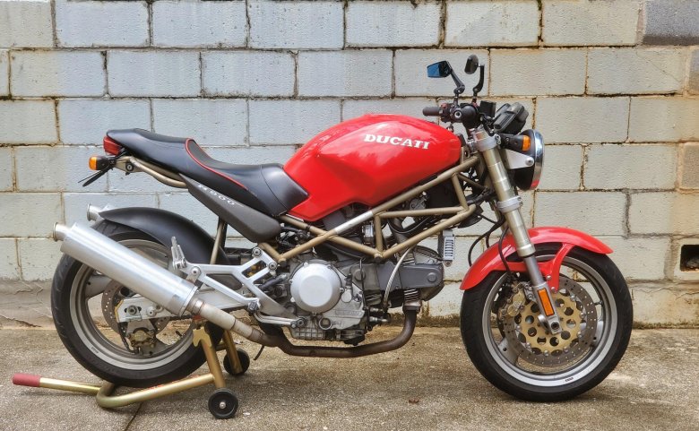 1999 ducati monster 750