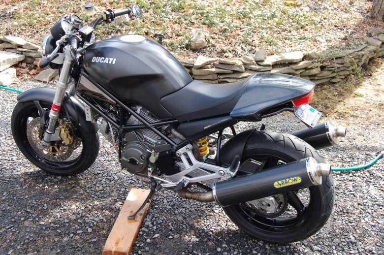 Ducati monster 900