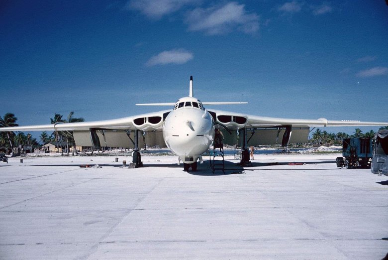 Бомбардировщик vickers valiant