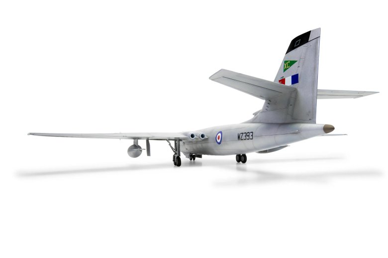 Vickers valiant сбоку