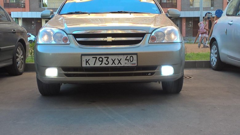Chevrolet lacetti 2011 хэтчбек противотуманки