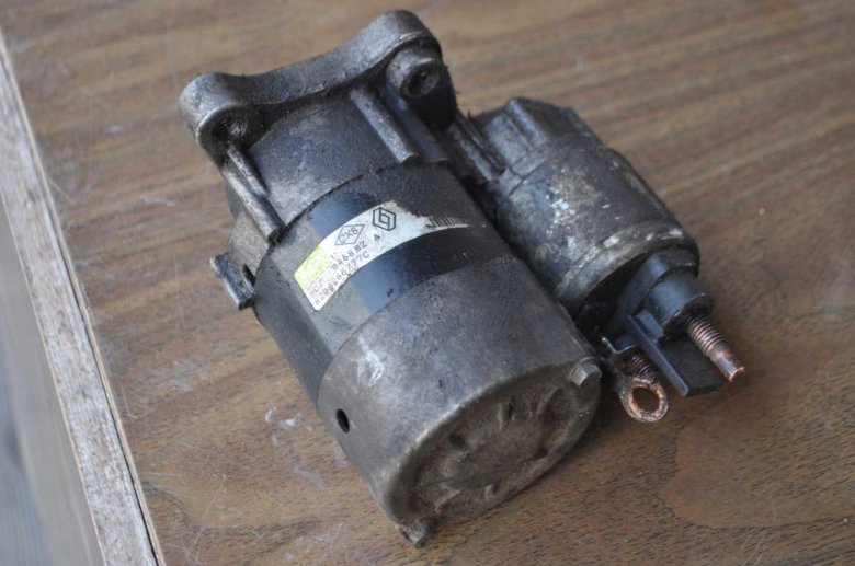 Стартер рено сандеро