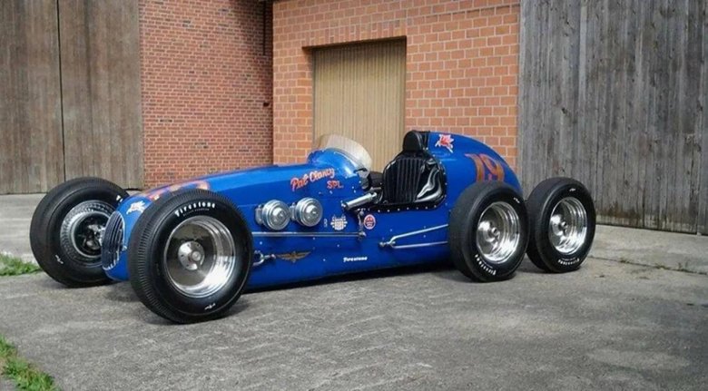 Шестиколёсный автомобиль