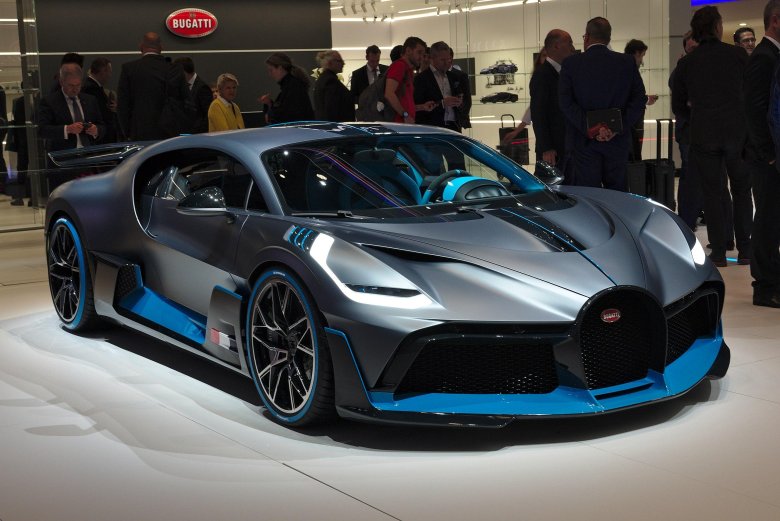 Bugatti chiron sport 110 ans