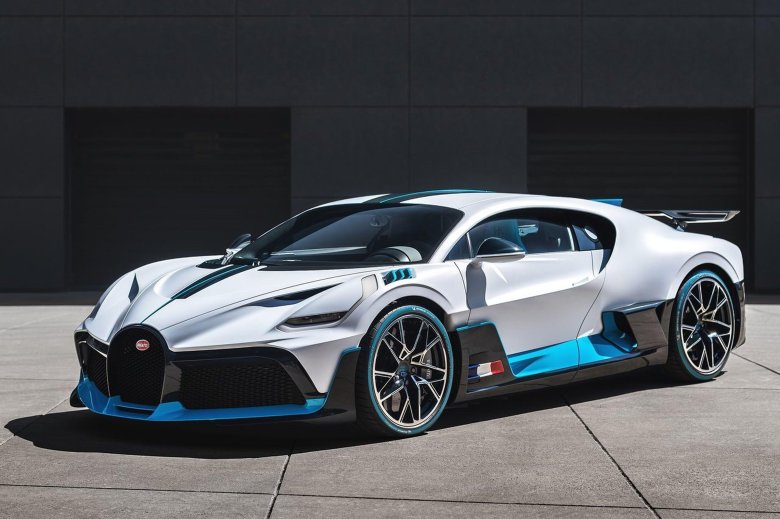 Бугатти divo 2020