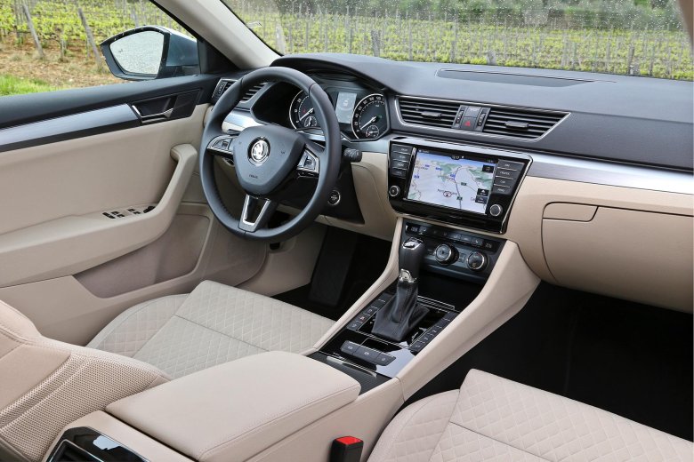 Шкода суперб 2017 салон