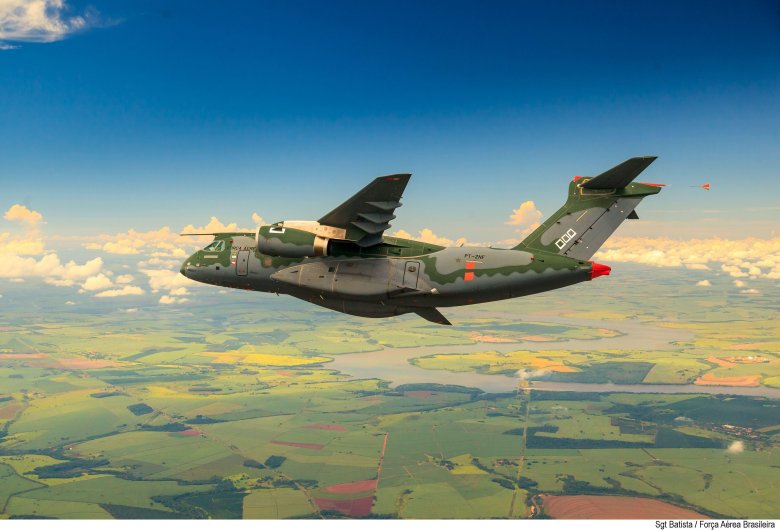 Эмбраер военные самолеты