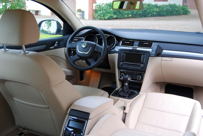 Skoda superb 2 салон