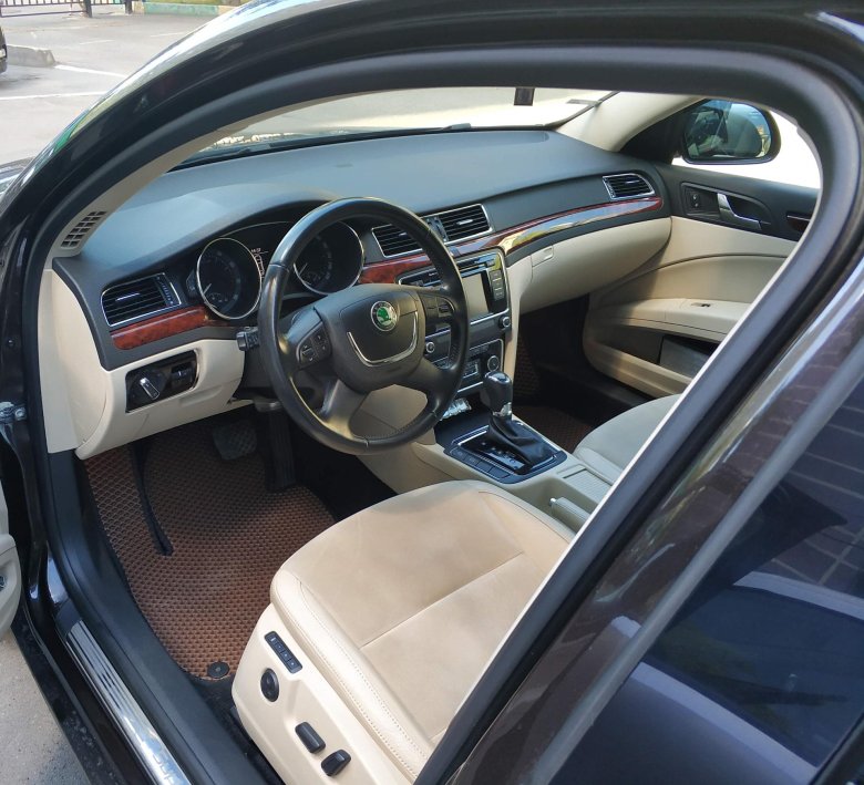 Шкода суперб 2012