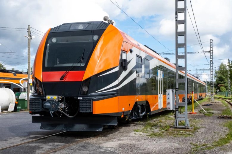 Поезд elron таллин