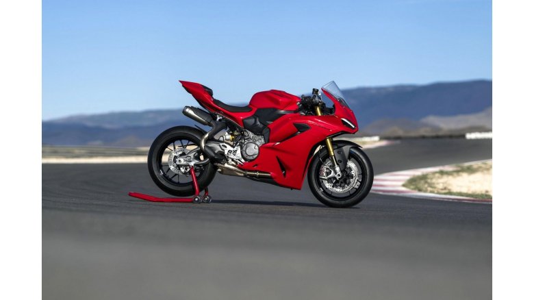 Дукати панигале в4