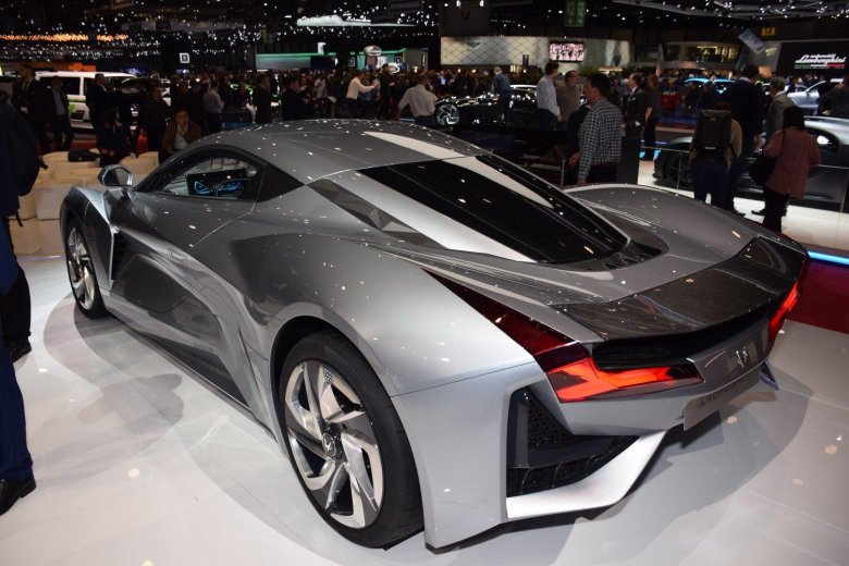 W motors fenyr supersport