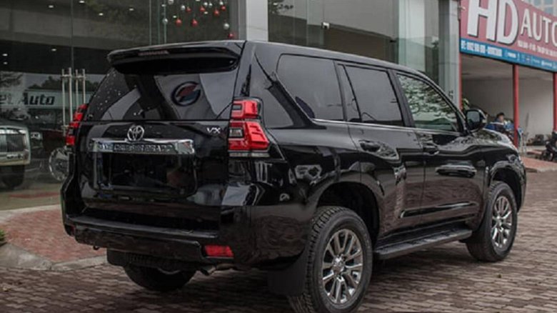 Toyota › land cruiser prado 2021 черный