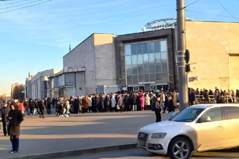 Метро дыбенко санкт-петербург час пик