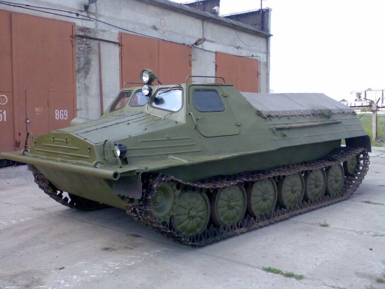 Гусеничный транспортер гтт