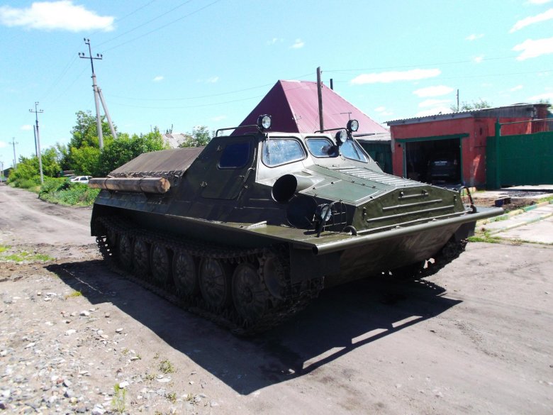 Гусеничный транспортер гтт