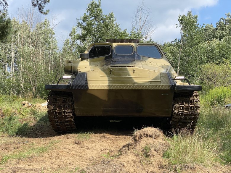 Гусеничный транспортер гтт