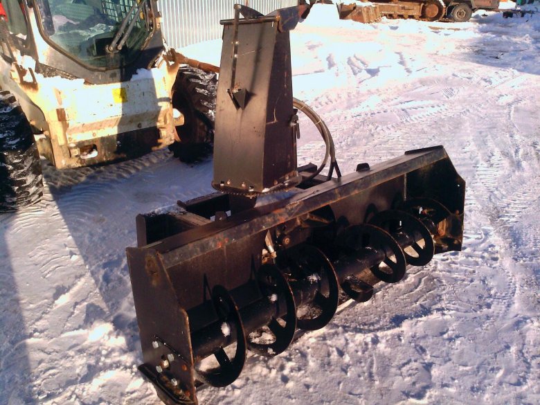 Шнекороторный снегоочиститель бобкэт