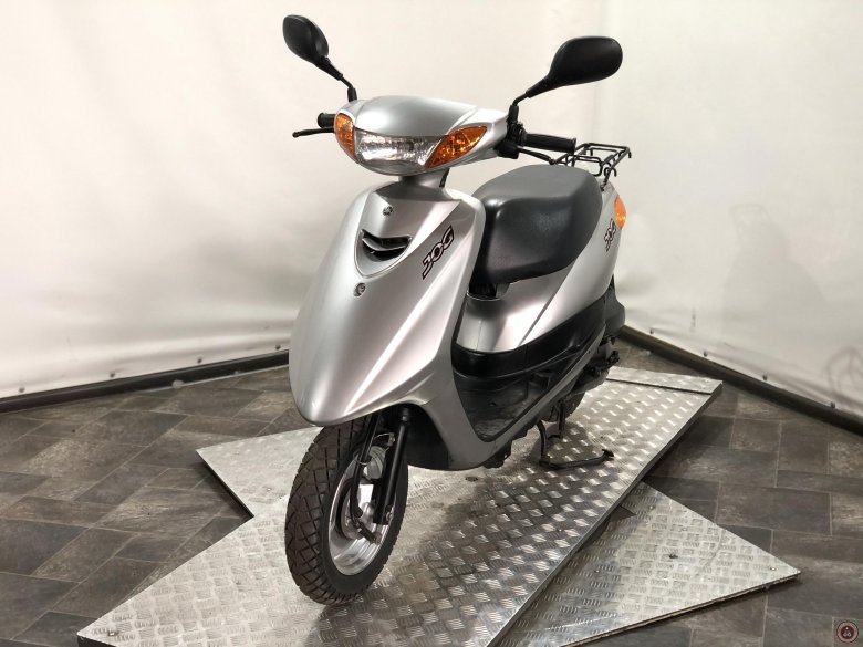 Скутер honda dio