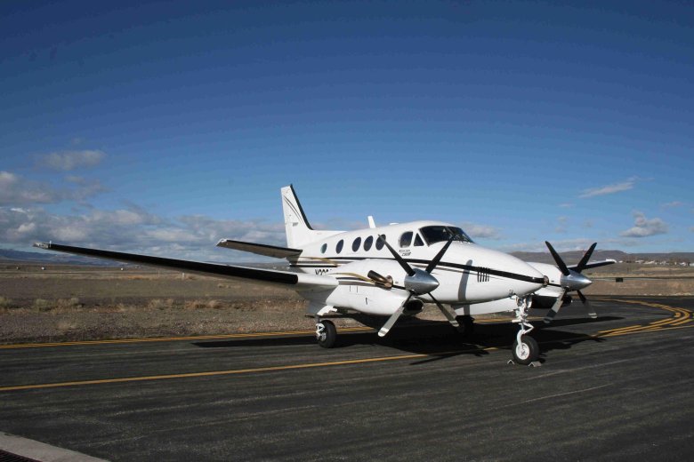 Самолет beechcraft
