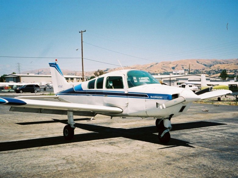 Beechcraft f33a
