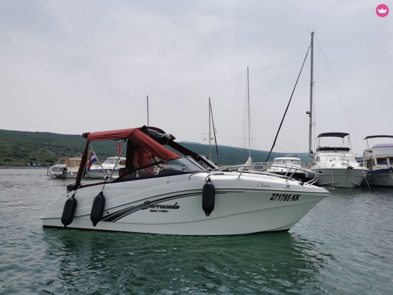 Моторная лодка