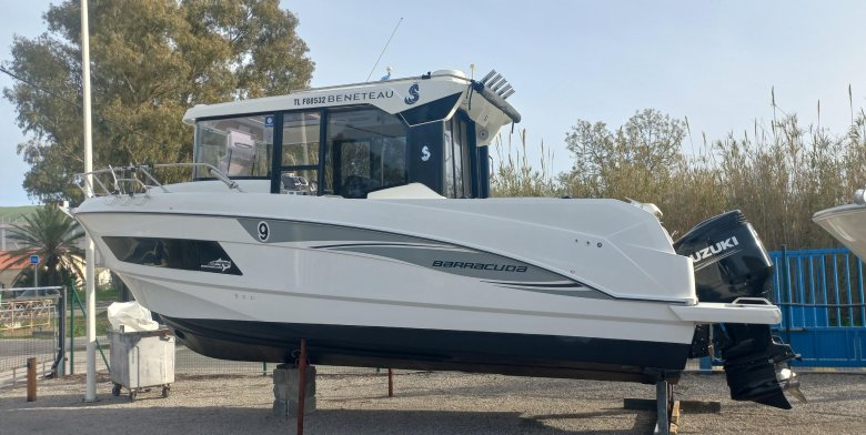 Quicksilver 500 pilothouse