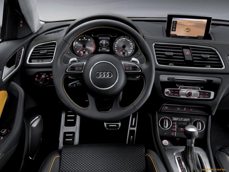 Audi q 3 салон