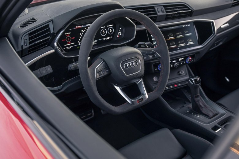 Audi rs q3 2022 interior