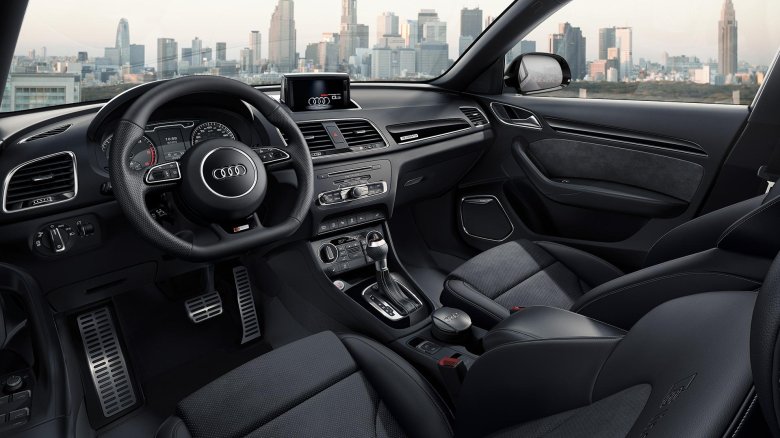 Ауди q3 салон