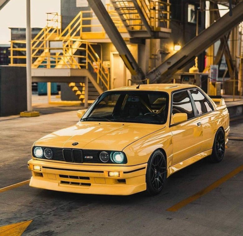 Bmw e30 yellow