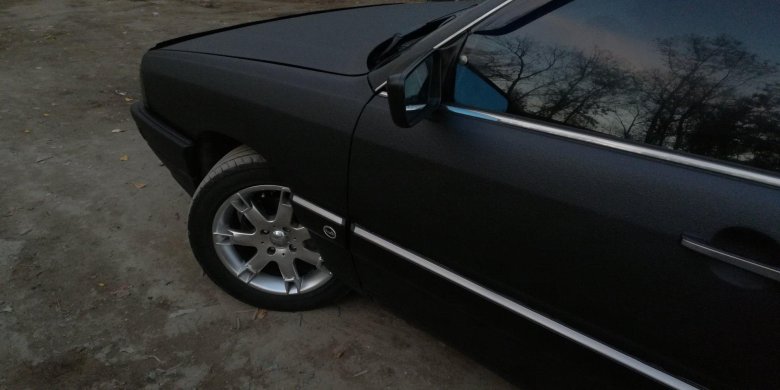 Ауди 100 черная