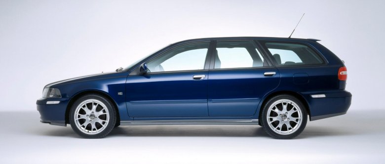 Volvo v40 2003