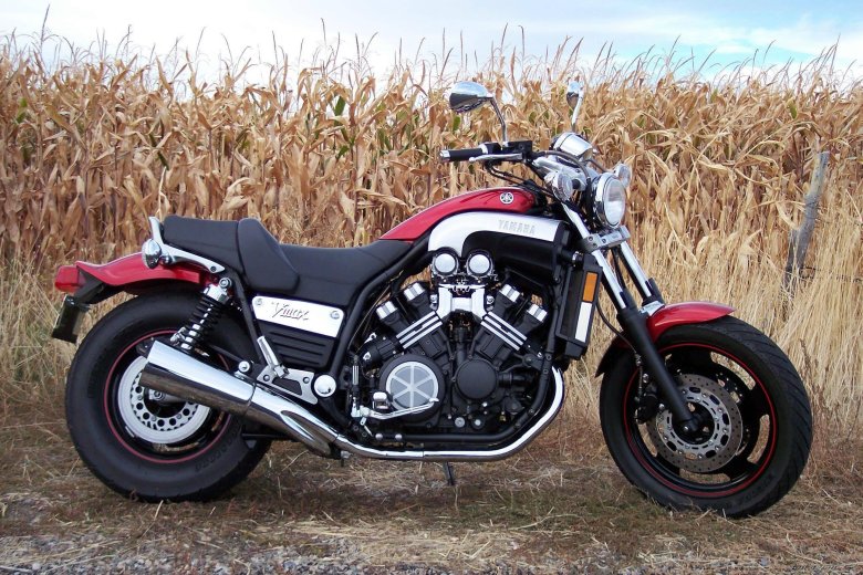 Yamaha v max 1200